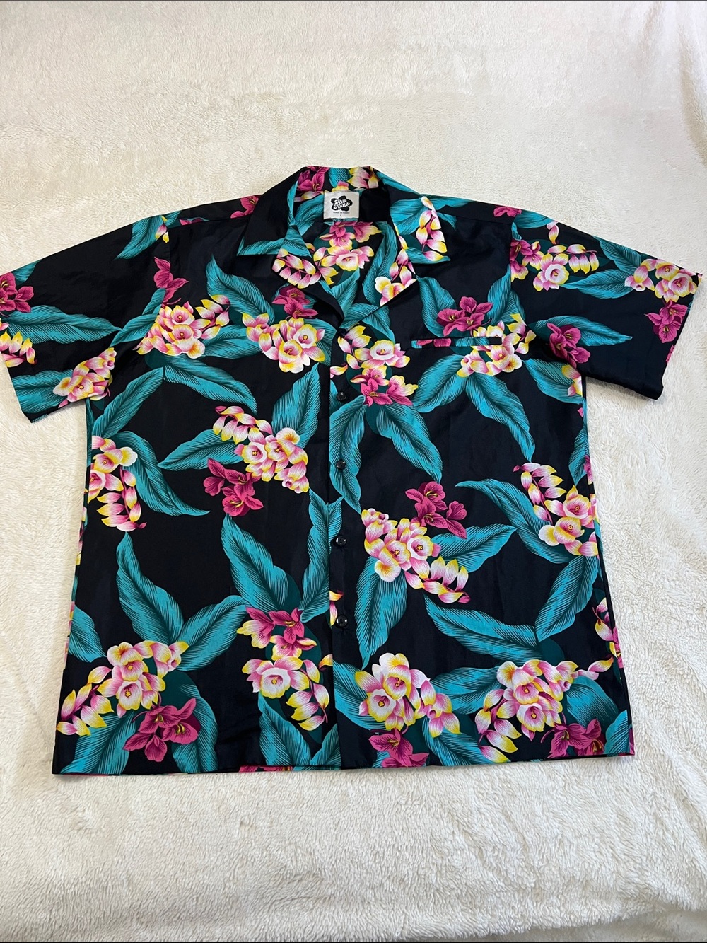 Hilo Hattie Black Tropical Floral Button-Up Shirt with Teal Leaves. Size Large